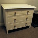 223 3051 CHEST OF DRAWERS